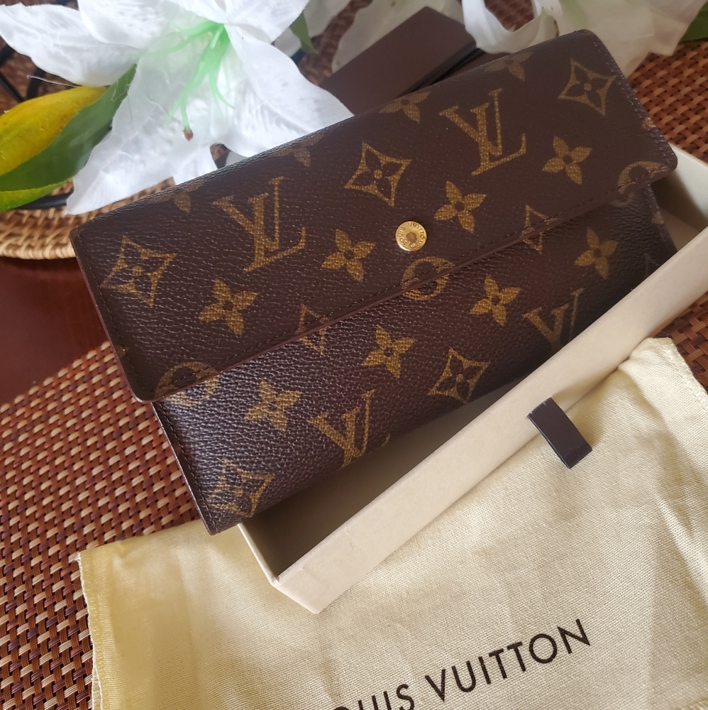 Louis Vuitton Trifold long wallet